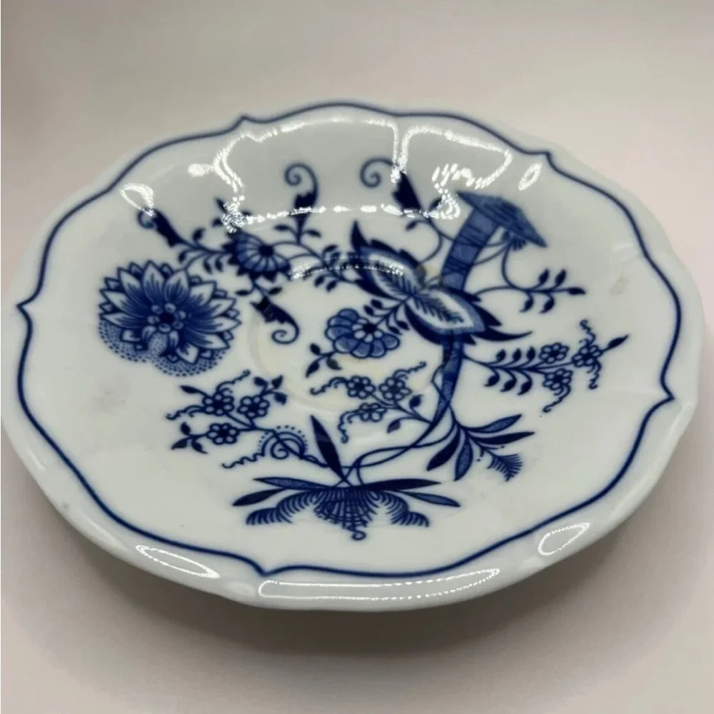 Zwiebelmuster Czech Blue & White Teacup and Saucer – Bohemia Porcelain – Vtg